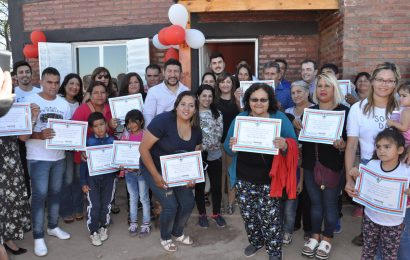 Inauguración de 27 viviendas sociales en ciudad Capital