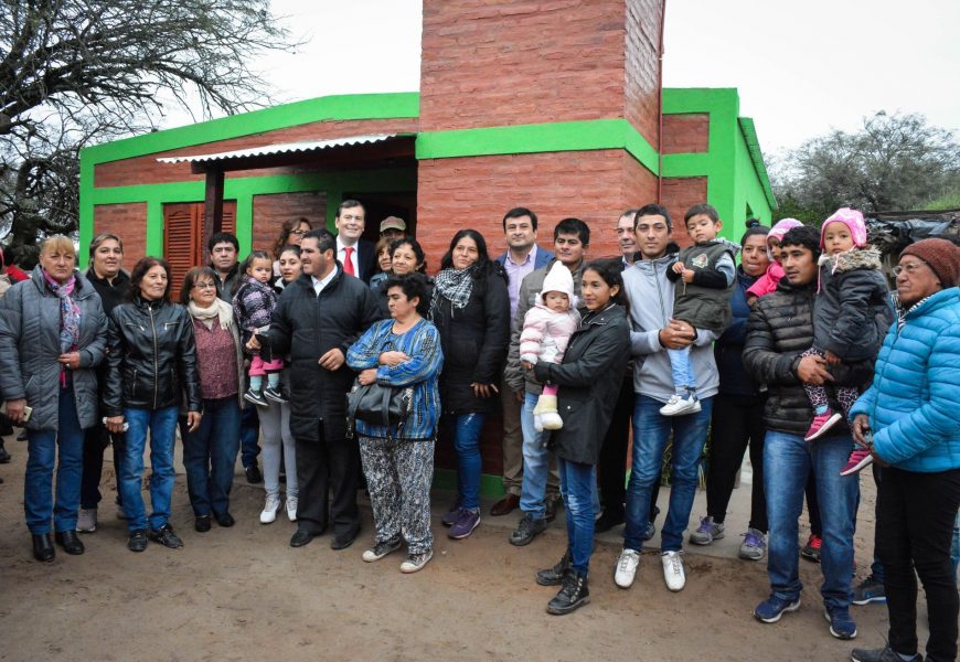 Entrega de viviendas sociales en Dpto. Capital