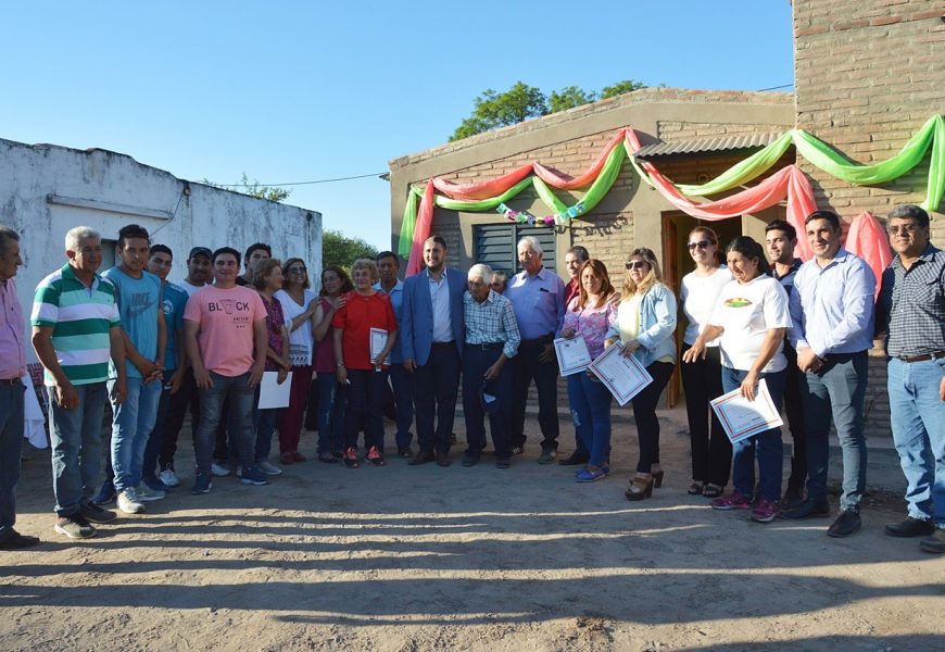 Entrega de Viviendas Sociales en Dpto. Choya