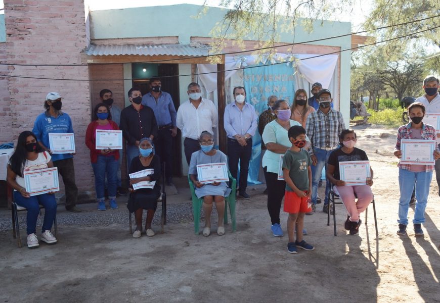 Entrega de 28 Viviendas Sociales en Dpto. Figueroa