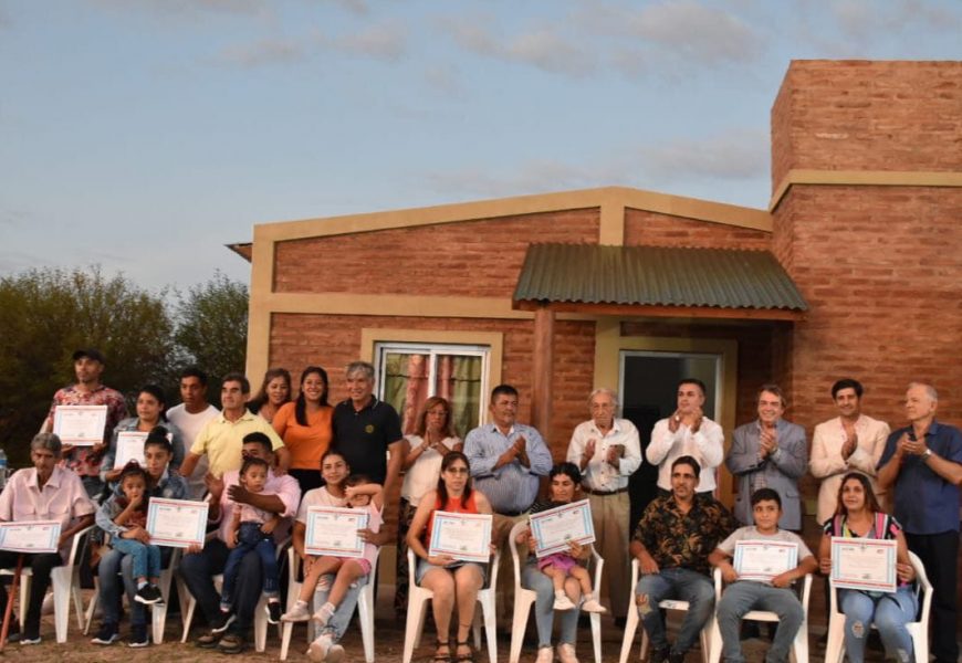 Entrega de 19 Viviendas Sociales en Dpto. Jiménez