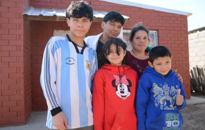 Entrega de 18 Viviendas Sociales en Dpto. Robles