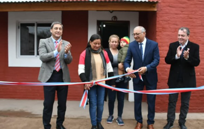 Entrega de 10 Viviendas Sociales en Depto. Silipica